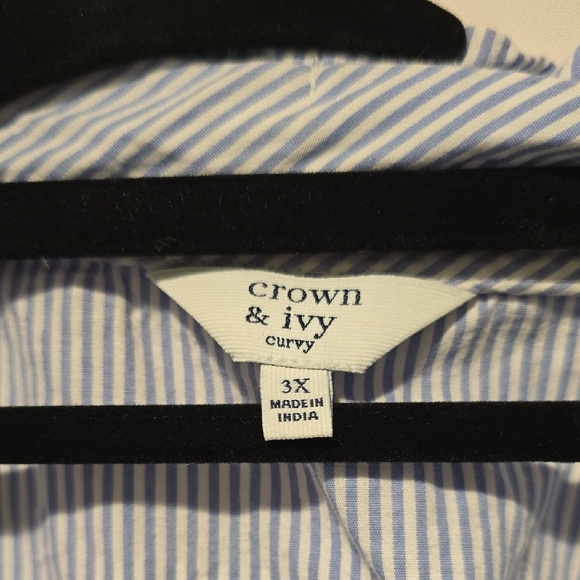 Crown & Ivy Curvy Blue Pinstripe Top - Picture 2 of 3